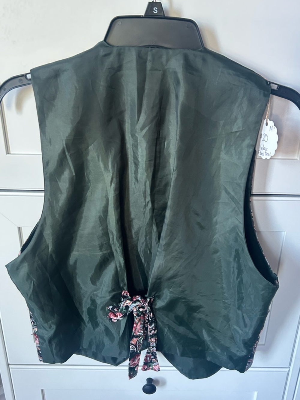 Floral Paisley Quilted Vest in Black & Pink - Picture 4 of 7